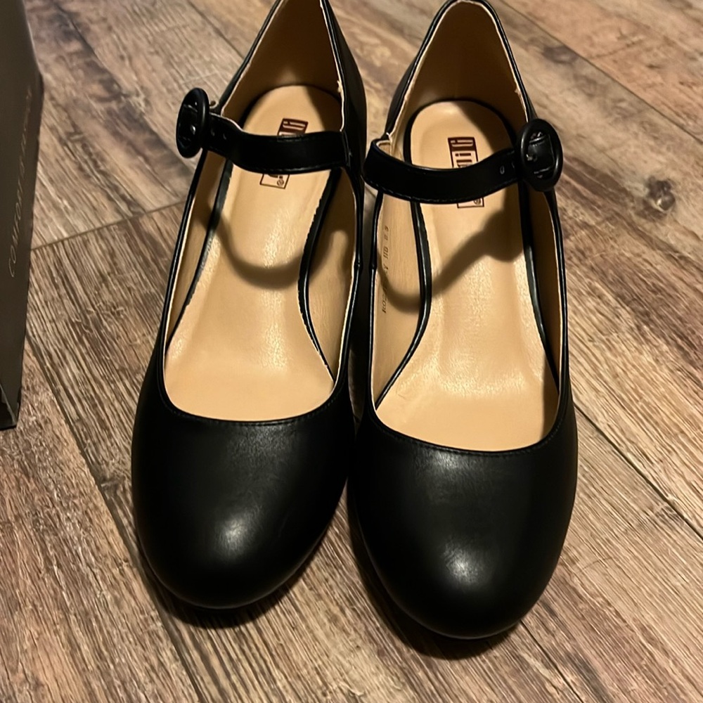 Black Mary Jane shoes